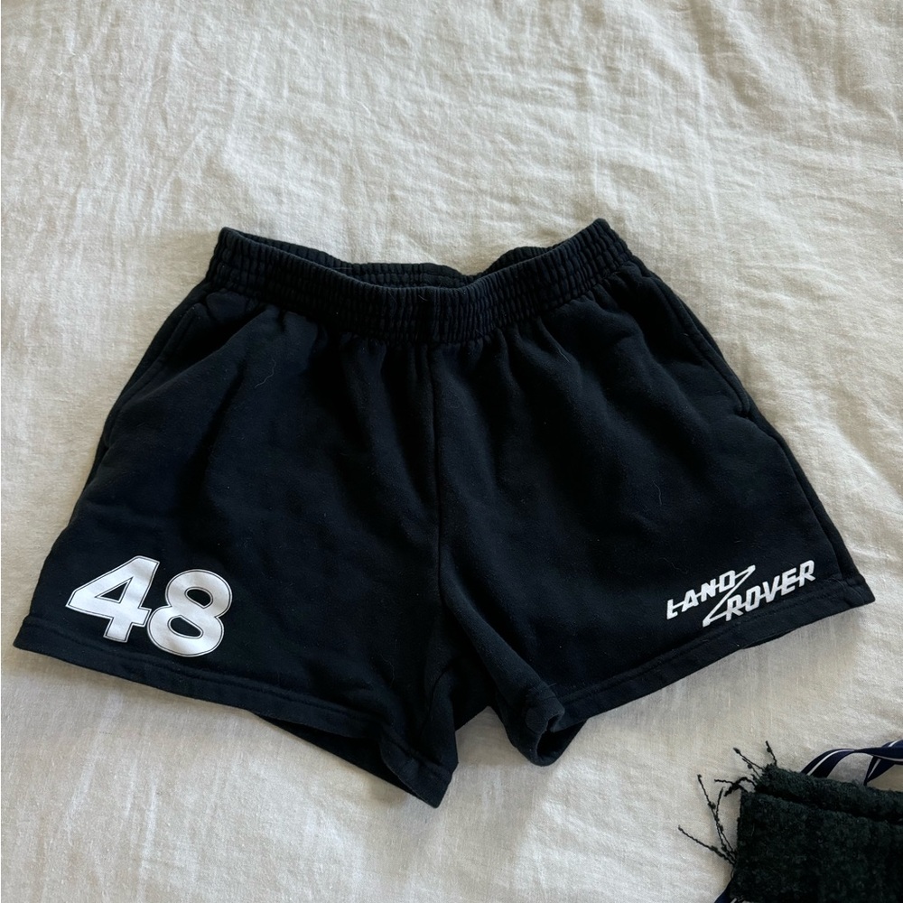 Land Rover short